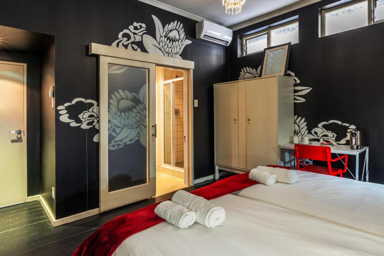 Daddy Long Legs Art Hotel Cape Town Exterior photo