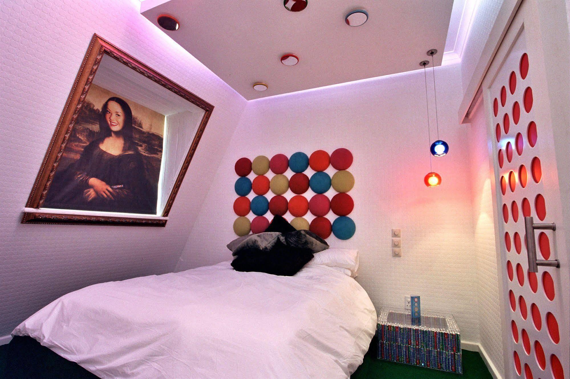 Daddy Long Legs Art Hotel Cape Town Exterior photo