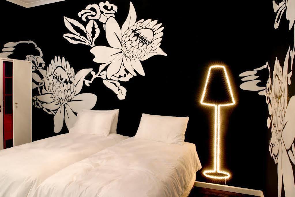 Daddy Long Legs Art Hotel Cape Town Exterior photo